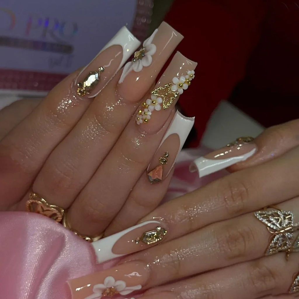 Glamorous Rhinestone-Studded Press-On Nails-35